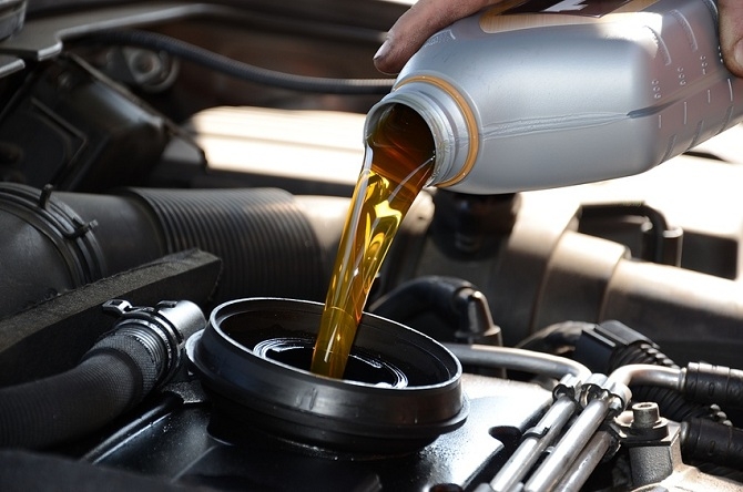 Thay lọc dầu ô tô theo định kỳ